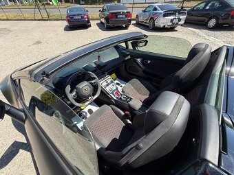Lamborghini Huracan 2018 5.2 - 18