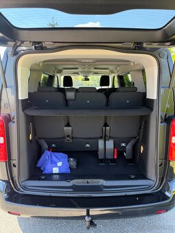 PEUGEOT TRAVELLER 2.0 HDI 130kW, 8-místné, PO SERVISU - 18