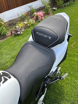 Suzuki GSR-750 ABS - 18