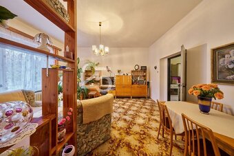 Prodej rodinného domu se zahradou a samostatnou garáží v obc - 18