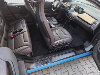 BMW i3 LED, kůže, šíbr, kamera, tepelko, velká naviagce - 18