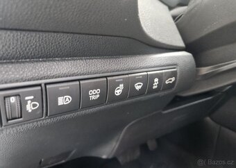 Toyota Corolla 2.0-HYBRID-GR SPORT-V ZÁRUCE - 18