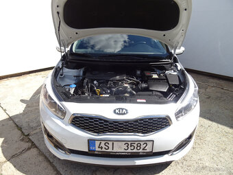 Kia Ceed 1.6GDi,99kW,1majČR,S.kniha,klima,DPH - 18