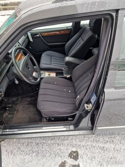 Mercedes W124 300TE, motorizace 300E benzinový šestiválec s - 18