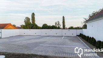 Prodej hezkého bytu 2+kk u Olomouce - 18