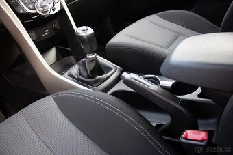 Hyundai i30 1.4i MPI DOHC CVVT YES - 18