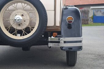 Ford Model A Sport Coupe - 18