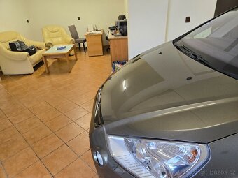 Ford S-Max 2,0TDCi 120kW Titanium 7 sedadel - 18