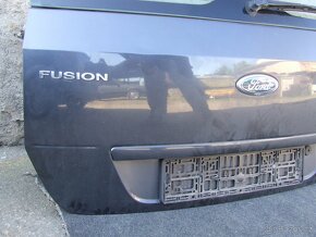 Prodám náhradní díly Ford Fusion + 1.4 benzín Facelift - 18