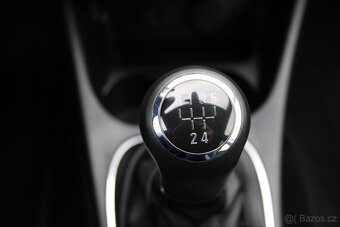 Opel Corsa 1,2i 52KW, 2.maj., ČR,serviska, r.v. 2017 - 18