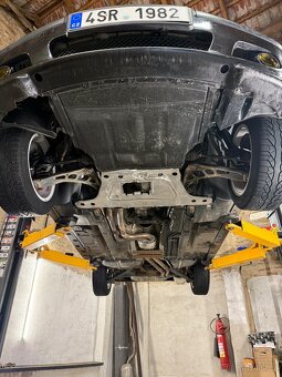 BMW E46 R6 325i 141kw Touring Mpaket manuál - 18