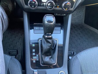 Škoda Octavia, 1.4 TSI 110kW- DSG- STYLE- DPH - 18