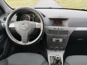 Prodám Opel Astra H kombi 1.3CDTI 66Kw r.v.2006 hezký stav - 18