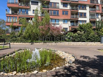Prodej bytu 3+kk/L (94 m2) s parkovacím stáním - Praha - Lib - 18