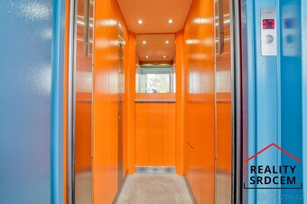 Pronájem bytu v os. vlast. o velikosti 2+1+balkon/58 m2 na u - 18