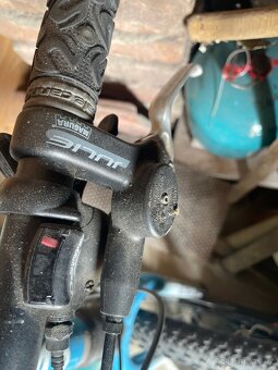 Prodám kolo cannondale jekyll 700 - 18