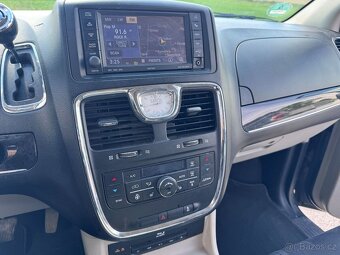 Chrysler Lancia Voyager 3,6 Gold DVD LPG 2014 - 18