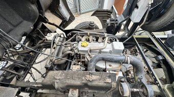 Nissan Atleon 56.13 – nosič kontejnerů - 18