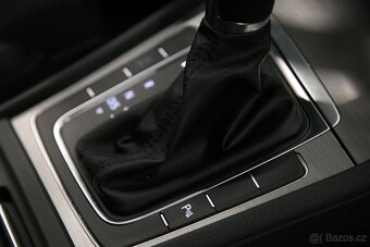 VW Golf VII 1.6 TDI 81kW DSG WEBASTO, r.v. 2016, pravidelný - 18