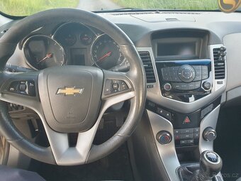 Chevrolet Cruze 1.8 benzín  r.v.2009 Naj.162 350Km - 18