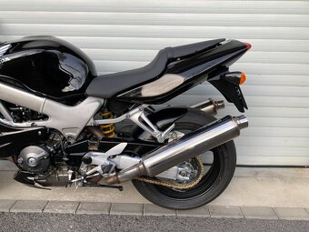 Honda VTR 1000F FireStorm - 18