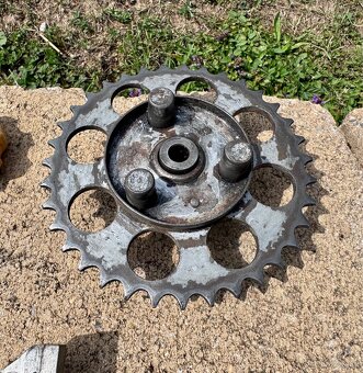 Jawa 50 Jawetta, Stadion - díly - 18