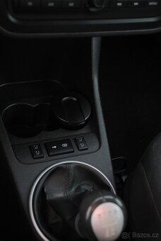 Škoda Roomster 1.2 51kW - climatronic - výhřev sedadel - 18