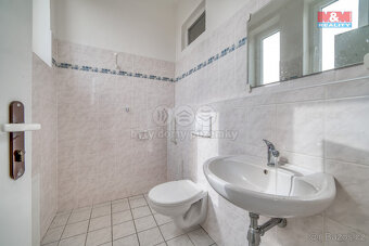 Prodej výrobního objektu, 2800 m², Planá, ul. Zámecká - 18
