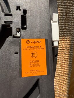 Vajíčko cybex cloud Z i-Size Rebellious + otočná Base Z - 18