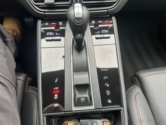 Porsche Macan GTS - 18