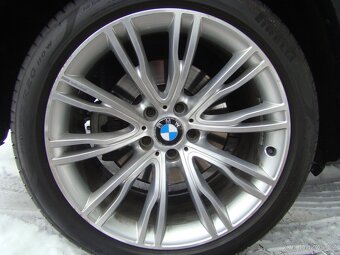 BMW X5 40d 1.MAJ ČR INDIVIDUAL LED - 18