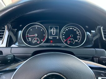 VW Golf 7 Combi 2.0 TDi 110kw HIGHLINE manual ČR původ tažné - 18