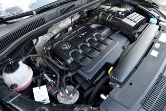 Volkswagen Sharan 2.0 TDi,KLIMA,VÝHŘEV,TEMP,TZ,2xSADA KOL,ČR - 18