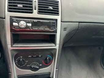 Peugeot 307 2,0HDI 79KW  7 míst - 18