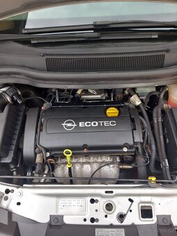 Opel Zafira 1.8 Ecotec 7 míst Nová STK - 18