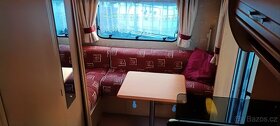 Anglický karavan Swift + až 5 osob + vyklápěcí palanda - 18