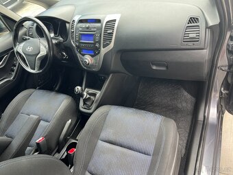 HYUNDAI iX20 1.4i 66 KW 1.MAJITEL PARK.S.VYHŘ.SEDADLA+VOLANT - 18