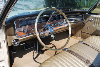 1966 Pontiac Bonneville Convertible 389 V8 - 18
