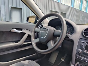 Audi A3 1,6i 75 kW / pravidelný servis / - 18