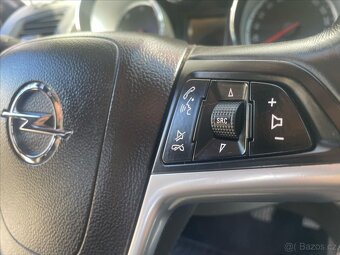 Opel Insignia 2,0 CDTI  Sports Tourer S/S (2010) - 18