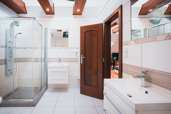 Výnos až 8,5%, investiční dům v srdci Šumavy. KORUNA , o vým - 18