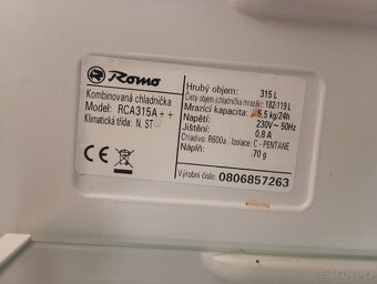 Prodám starší kombinovanou lednici s mrazákem. - 18