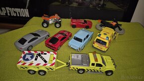 Prodám mix modelů - autíček - 18