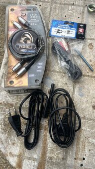 Prodám různé AV propojovací TV,audio,SVHS,scart atd. šňůry - 18