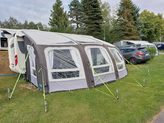 Karavan HOBBY 545 KMF, r.v.2016 - 18