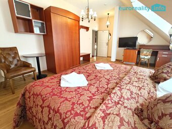 Pronájem, apartmán 4+1, 110 m2, Plzeň - město, ul. Zbrojnick - 18