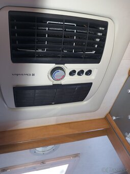 Prodám karavan Hymmer eriba nova - 18