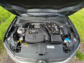 Prodám VW T-Roc 1,5 tsi 110 kW SPORTLINE - 18