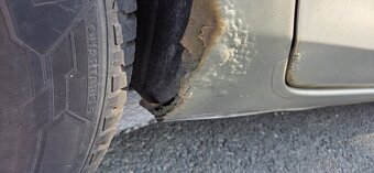 Mazda 3 1.6 rok 2004 - 18
