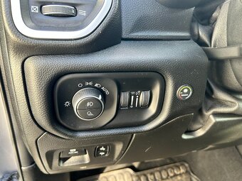 Dodge RAM 1500 5.7 HEMI 4x4 - 18